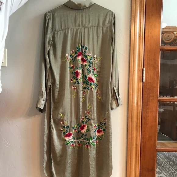 Zara Tops - Zara Maxi Button down with embroidery